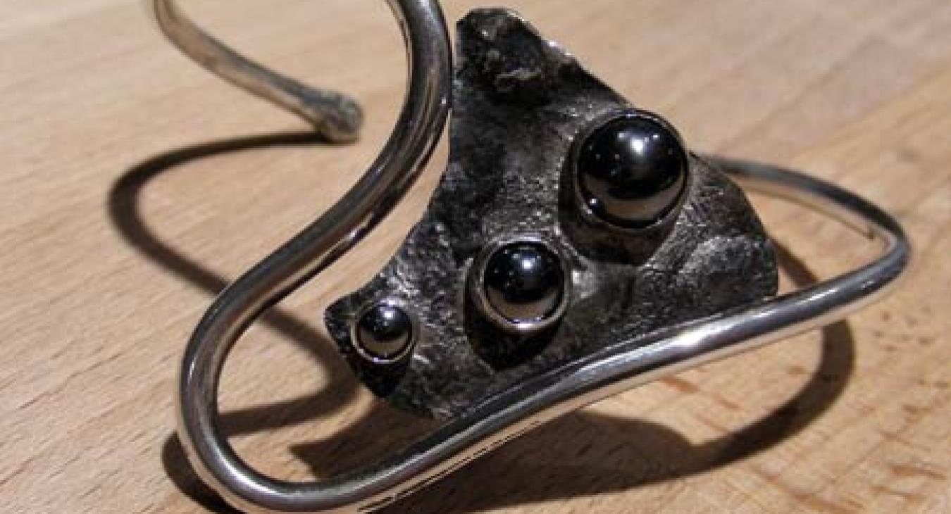 “spider’s eyes” bracelet