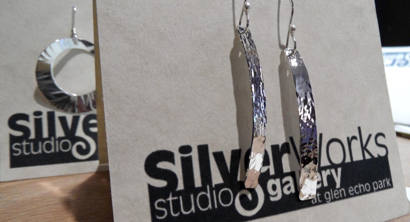Silver hammered texture earrings
