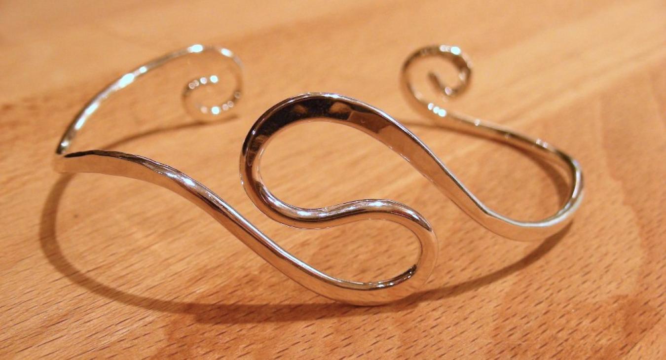 Silver swirl bracelet
