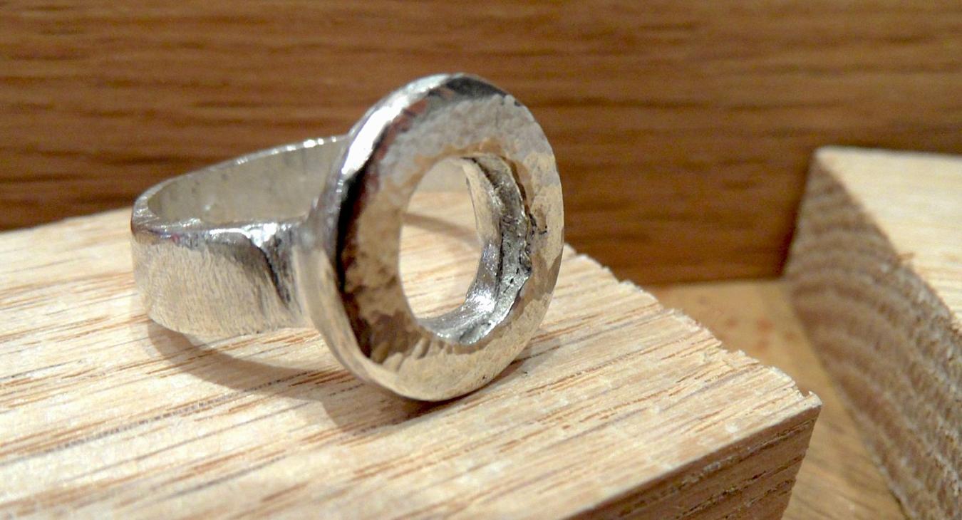 Ring with loop