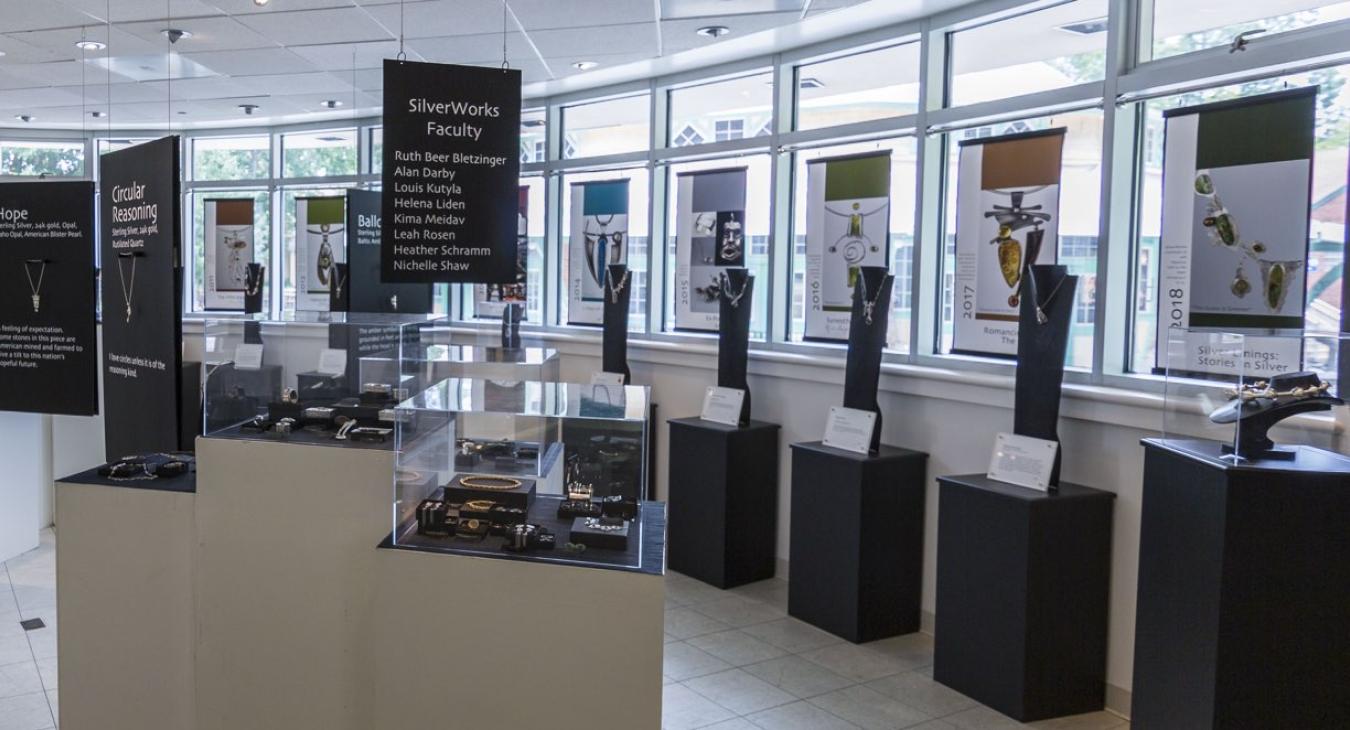 Show setup in gallery