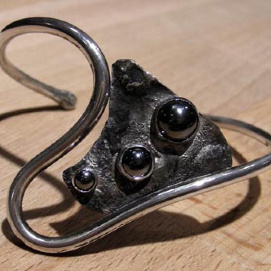 “spider’s eyes” bracelet