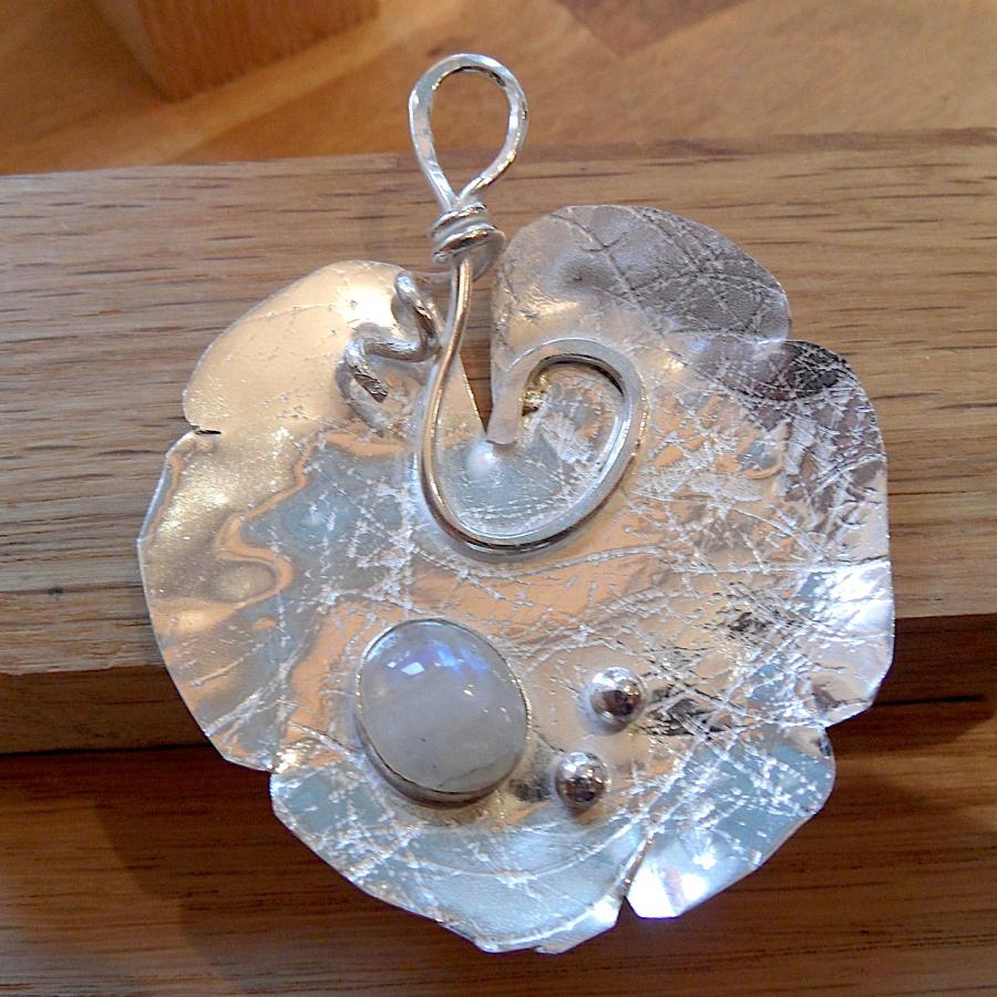Lily Pad shaped silver textured pendant with moonstone