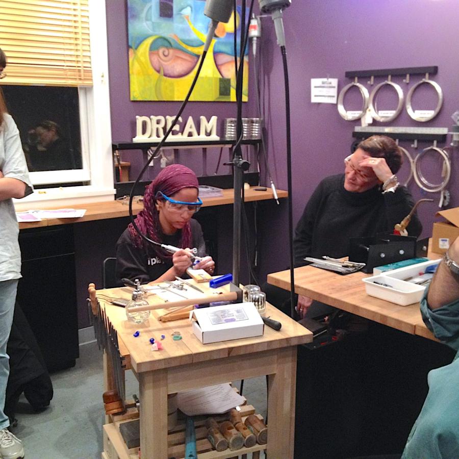 Mawadda demonstrates wax carving with the flexi-shaft