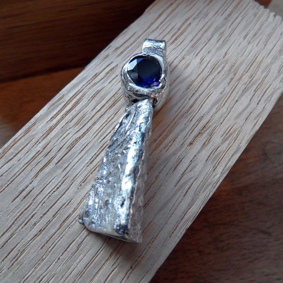 Pendant with blue stone by Amanda Manheim