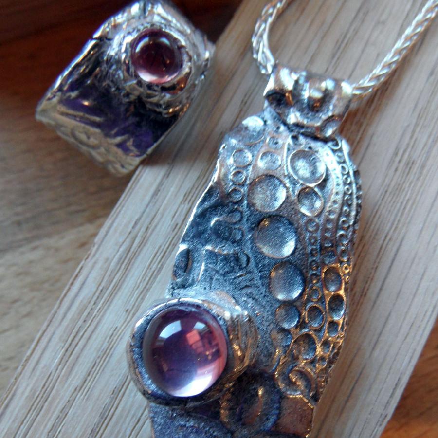 Pendant & ring by Joan Zenzen