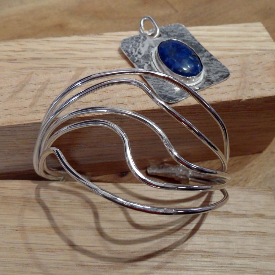 Blue stone textured pendant and multi-wire twisted cuff 