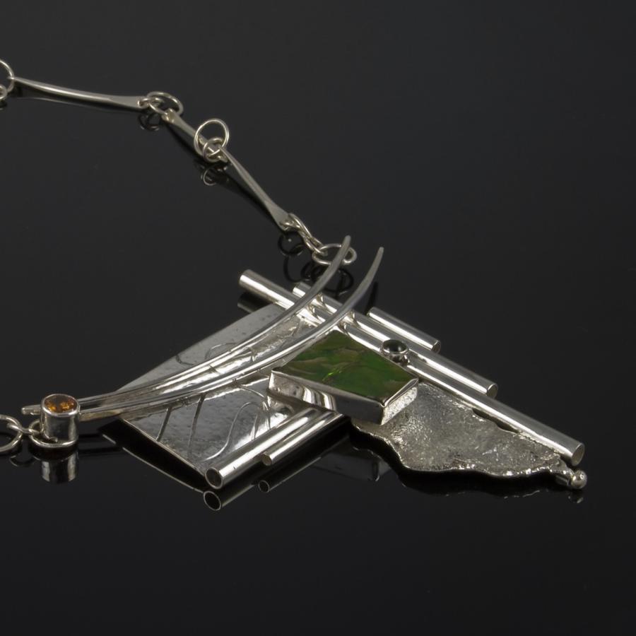 Oil spill pendant