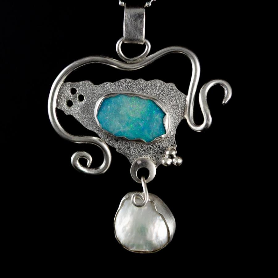 Silver pendant with pearl and opal
