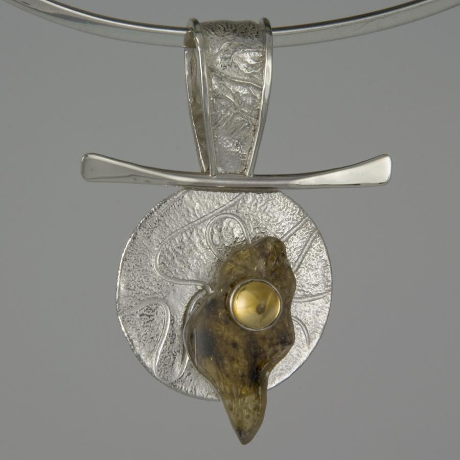 Silver pendant necklace with Citrine.