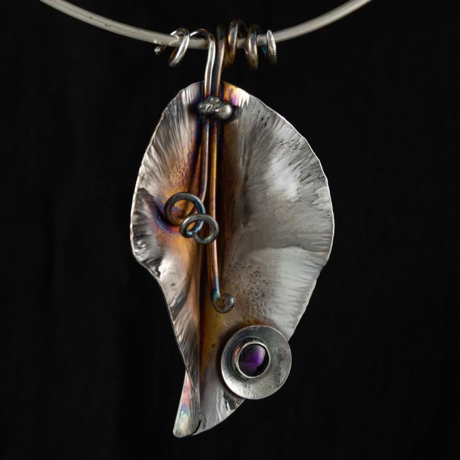 Leaf shaped silver pendant