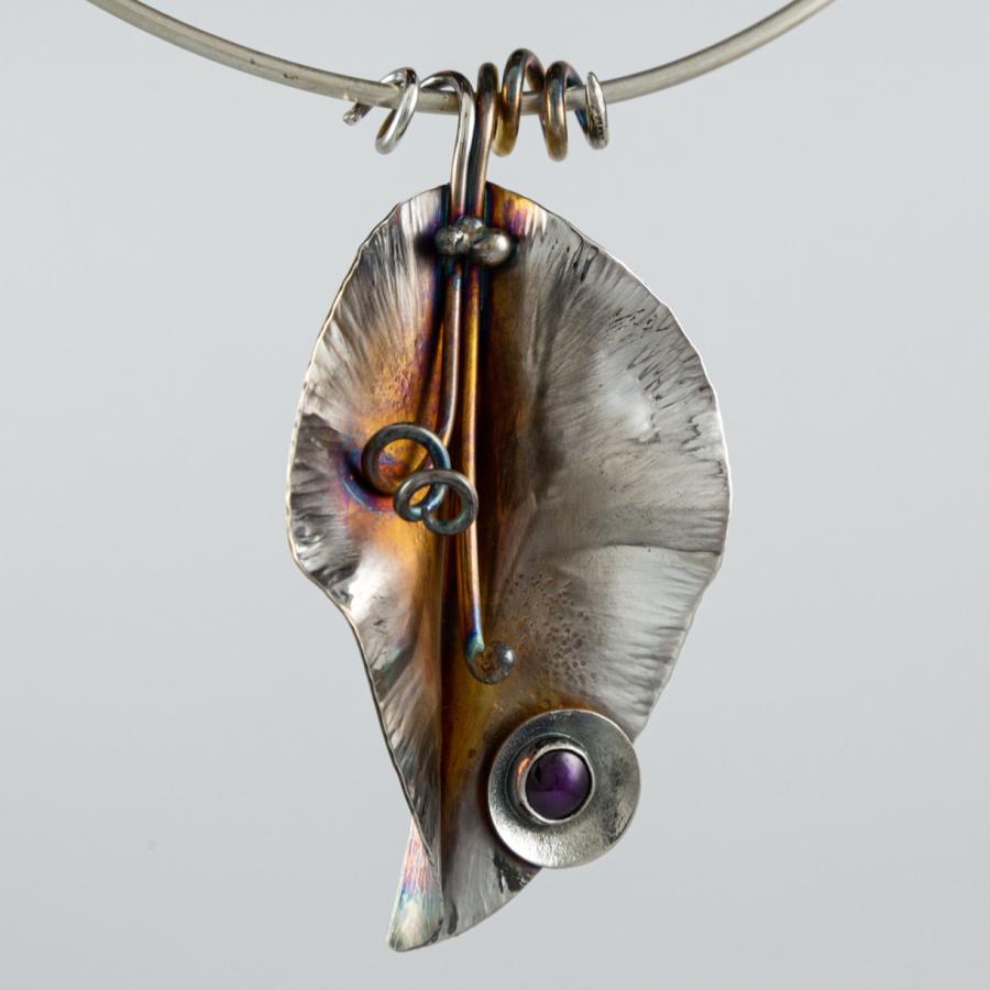 Leaf shaped silver pendant