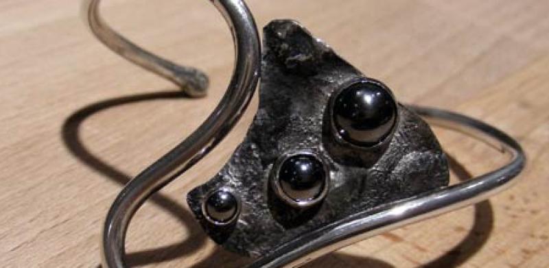 Spider eyes bracelet