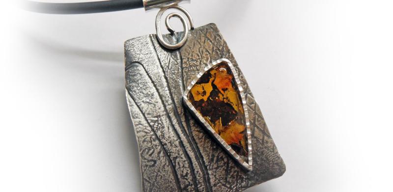 Bulldozer pendant