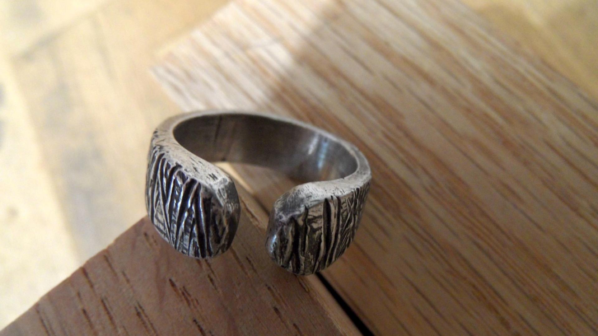 Cast silver ring